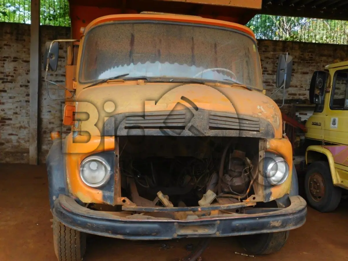 LOTE 007 - M.BENZ/LK 1113, Ano/modelo: 1981/1982