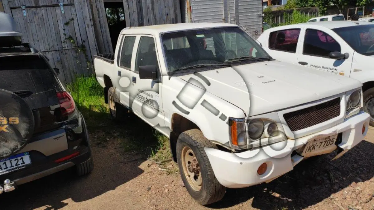 LOTE 017 - Caminhoneta MMC l200, 4x4 l, ano: 2001/2002