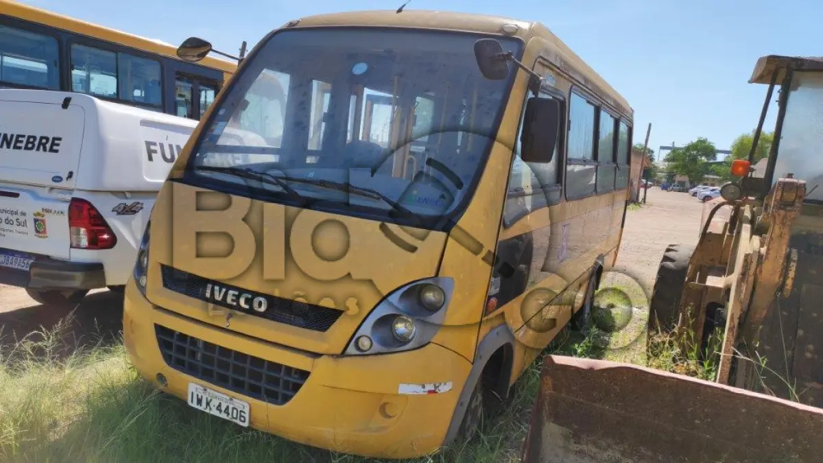 LOTE 014 - Ônibus Urbano escolar Iveco Cityclass 70C17, fabricação/modelo 2013/2014