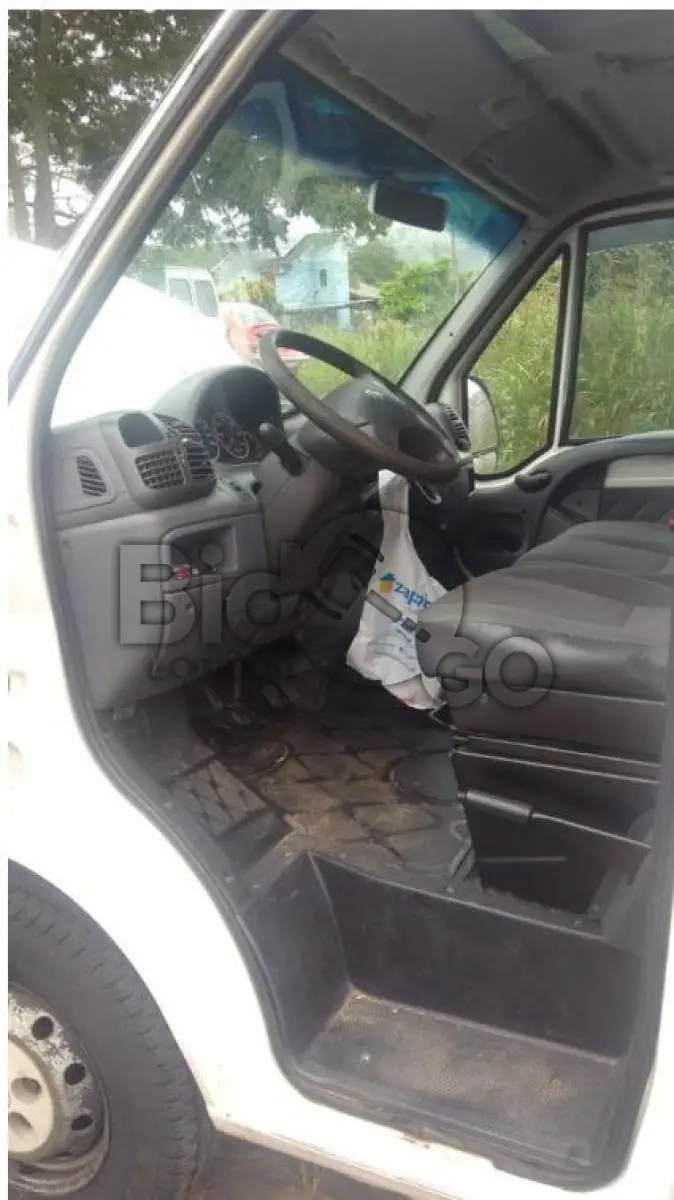 LOTE 001 - Peugeot Boxer 2.3, ano/modelo 2014/2014