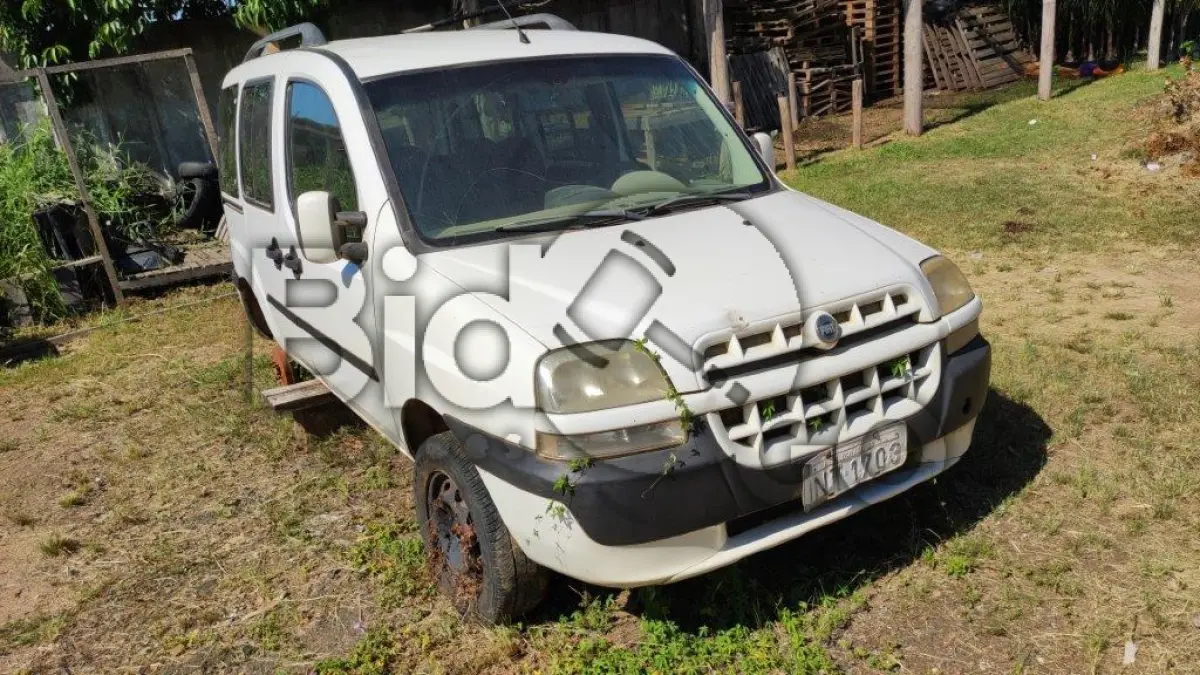 LOTE 008 - Fiat Doblô ELX 1.8 Flex, ano (fabric./modelo): 2007/2007