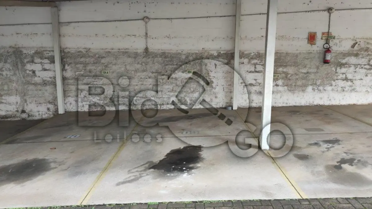 LOTE 001 - Box de estacionamento
