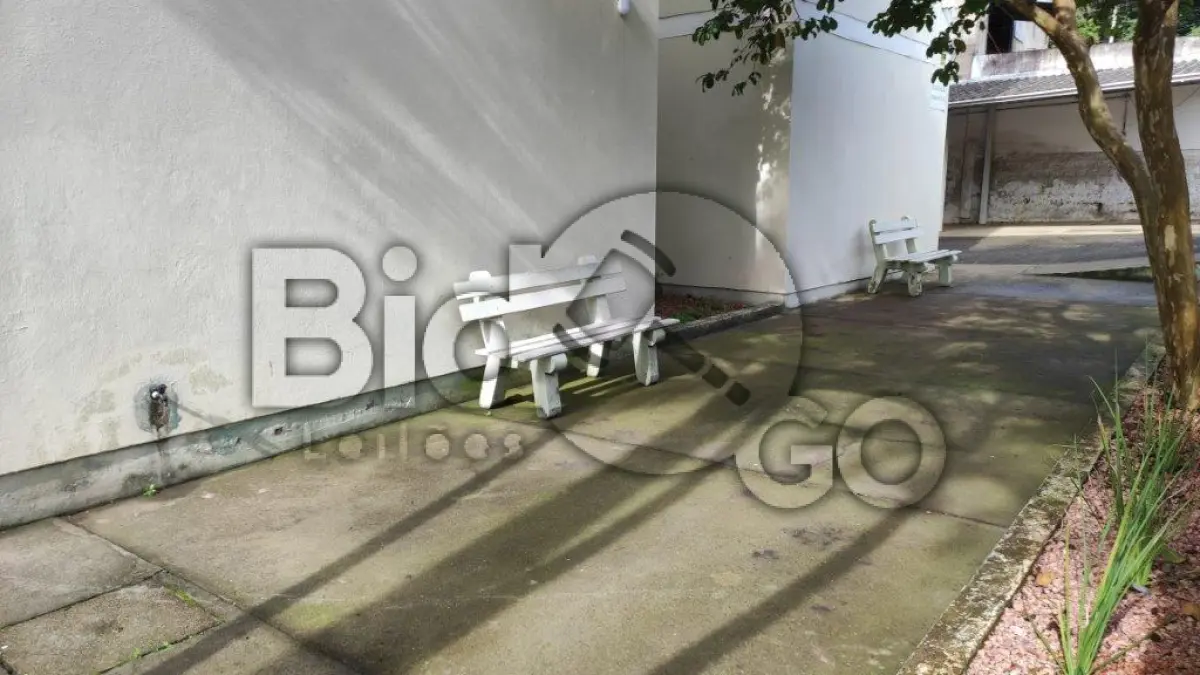 LOTE 002 - Apartamento de 2 dormitorios