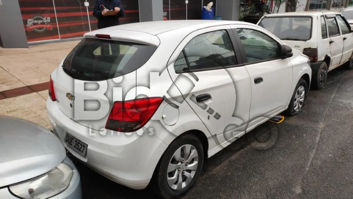 LOTE 005 -  Marca: CHEVROLET / Modelo: ONIX 10MT JOYE