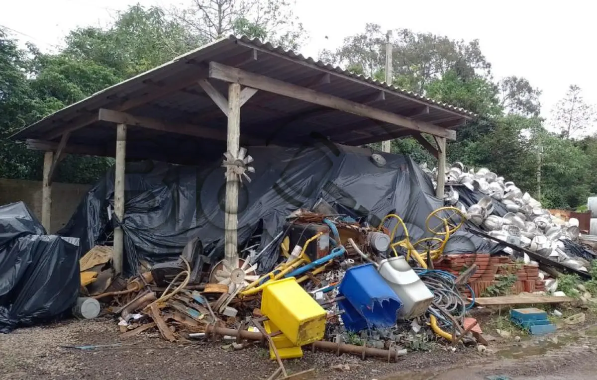 LOTE 002 -  sucata metálica em geral