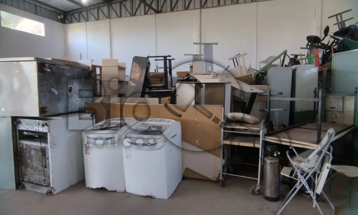 LOTE 001 - Sucata com diversos itens