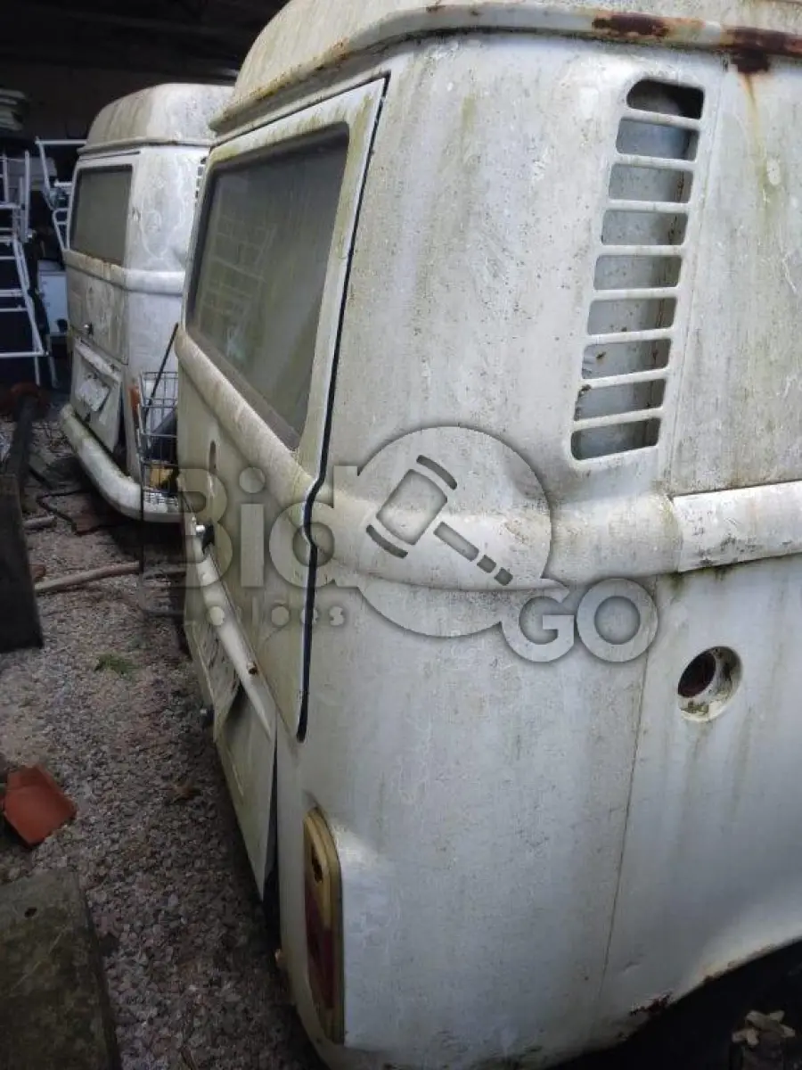 LOTE 024 - VW / KOMBI FURGAO - ANO 1998/1999