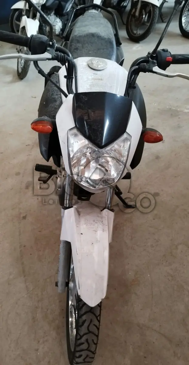 LOTE 023 - MOTOCICLETA YAMAHA/YBR150 FACTOR E