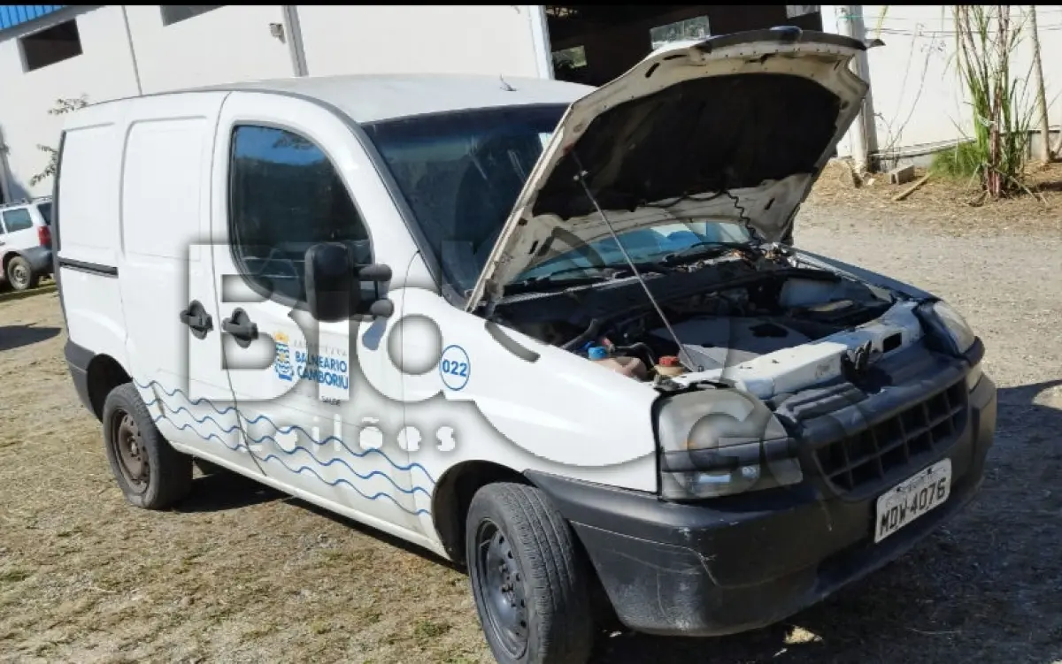 LOTE 012 - CAMINHONETE FIAT/DOBLO CARGO FLEX