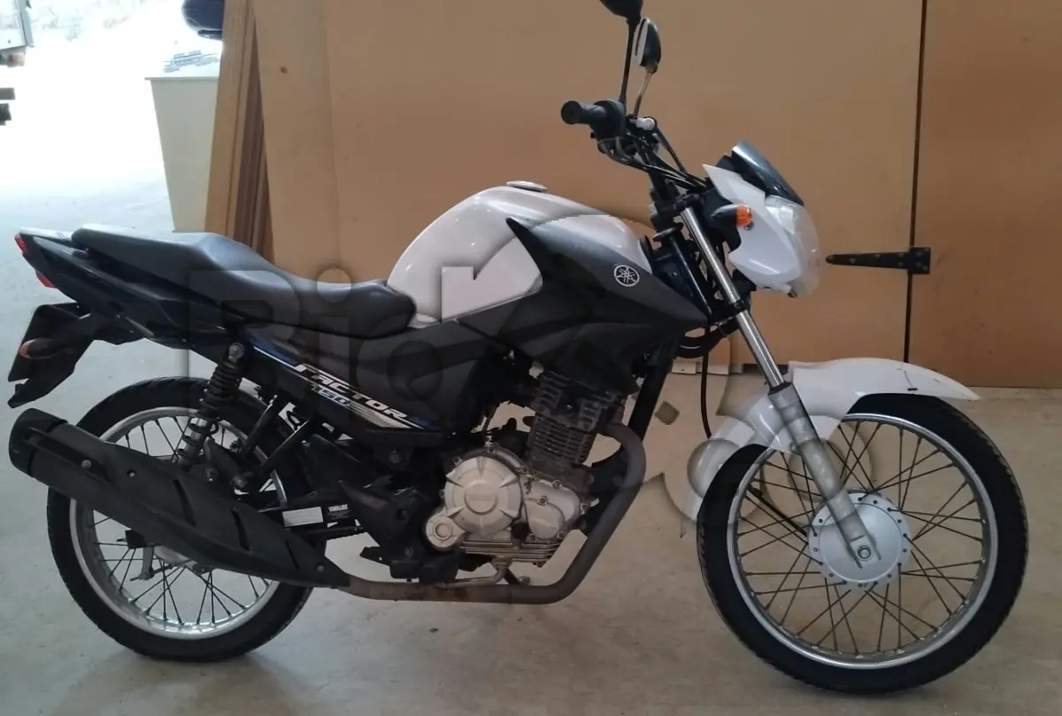 LOTE 028 - MOTOCICLETA YAMAHA/YBR150 FACTOR E