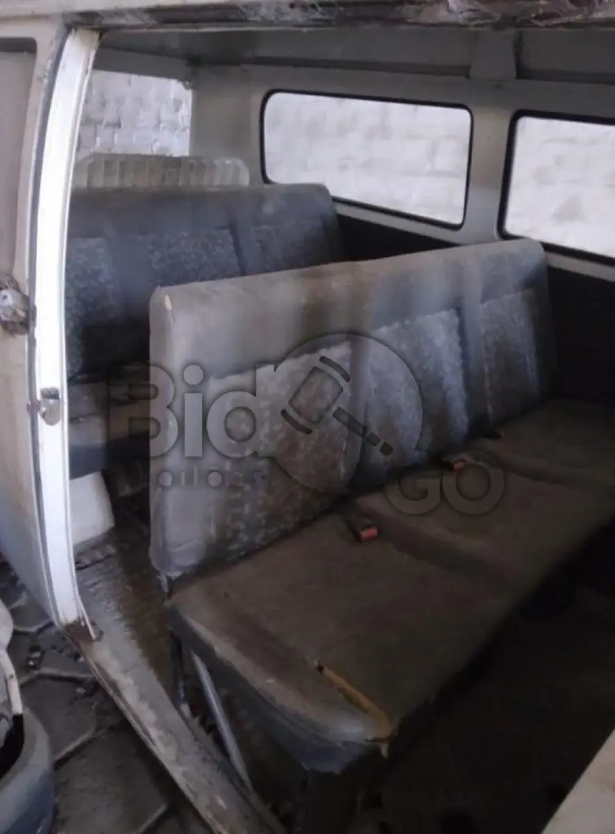 LOTE 032 - VW / KOMBI - ANO 2009/2010 