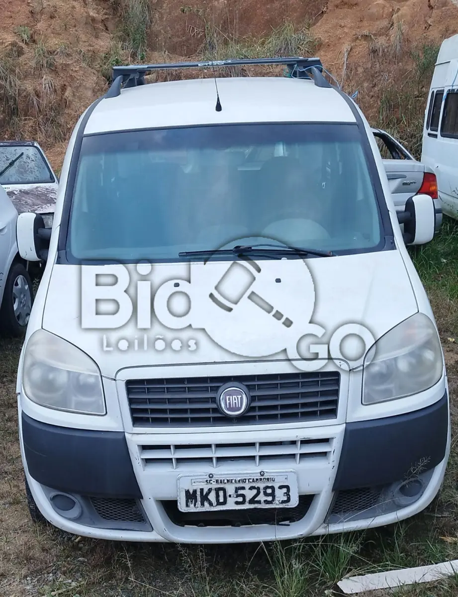 LOTE 017 - AUTOMOVEL FIAT/DOBLO ATTRACTIV 1.4