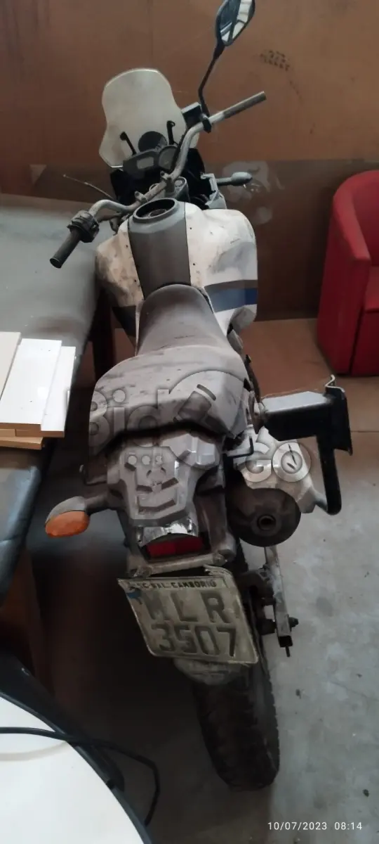 LOTE 007 - MOTOCICLETA YAMAHA/XTZ25