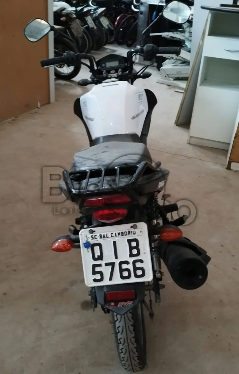 LOTE 024 - MOTOCICLETA YAMAHA/YBR150 FACTOR E