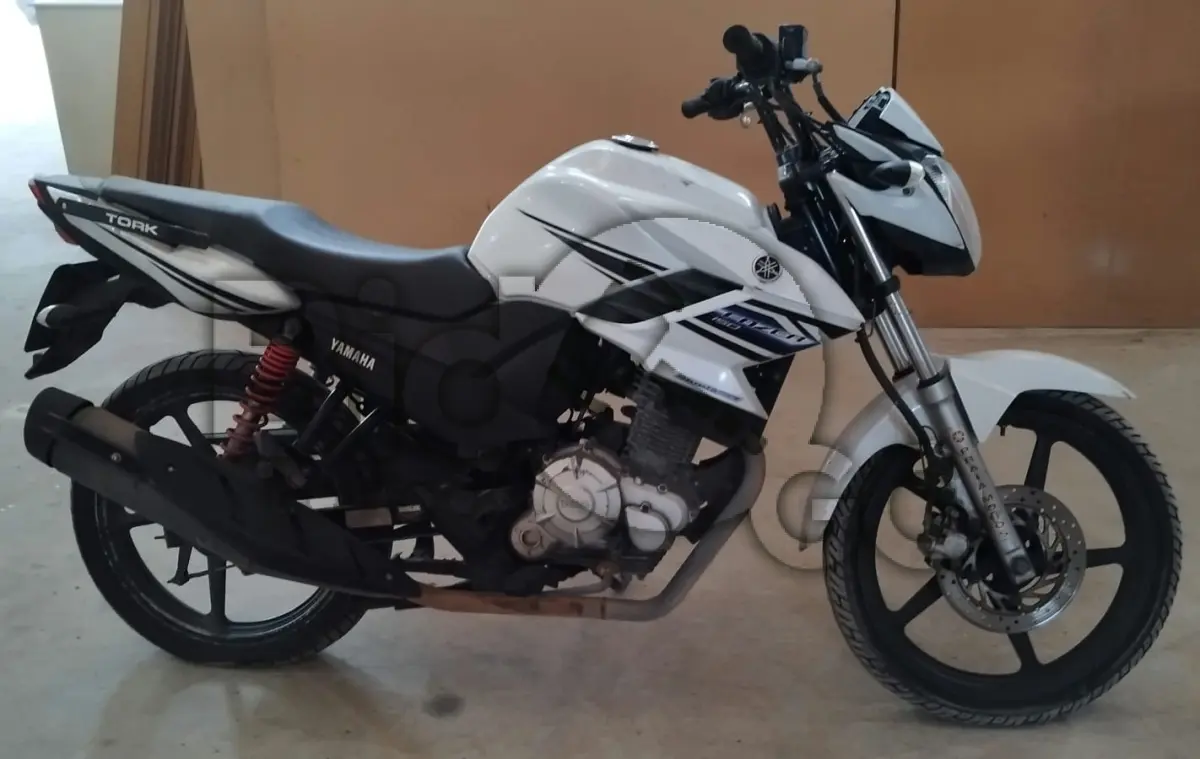 LOTE 026 - MOTOCICLETA YAMAHA/YS150 FAZER SED