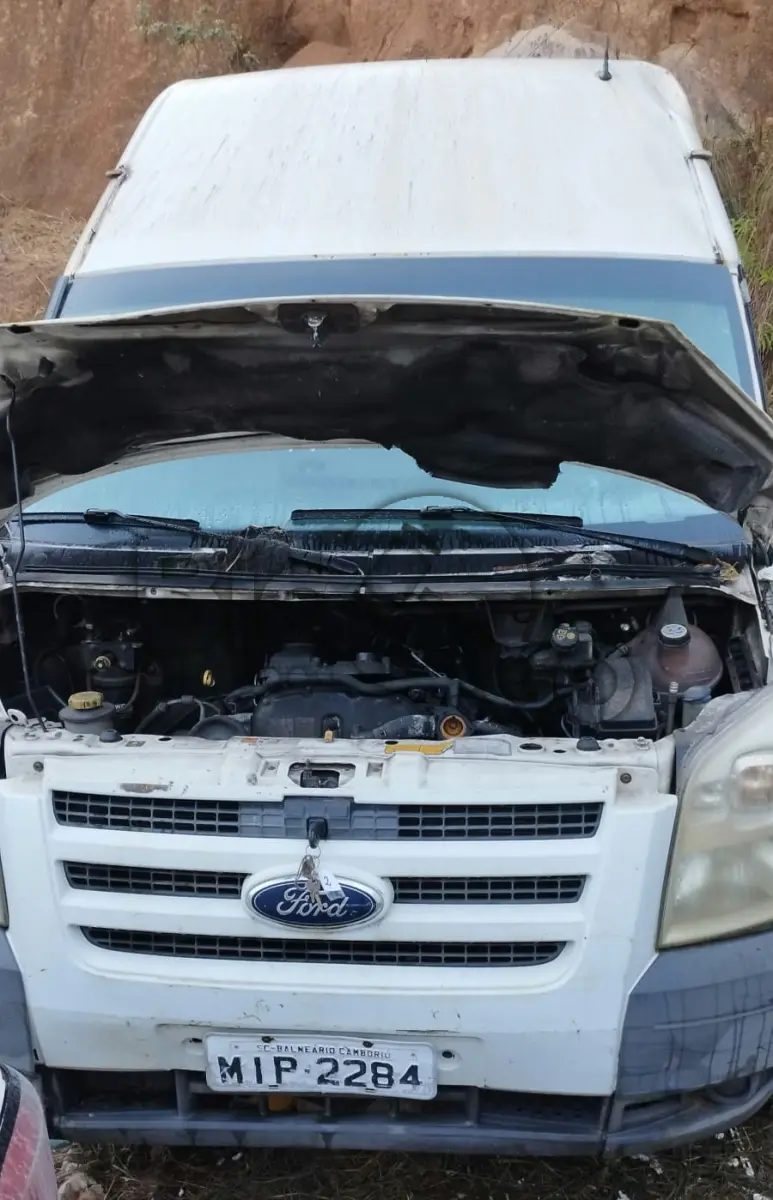 LOTE 006 - MICROONIBUS I/FORD TRANSIT TCA MIC