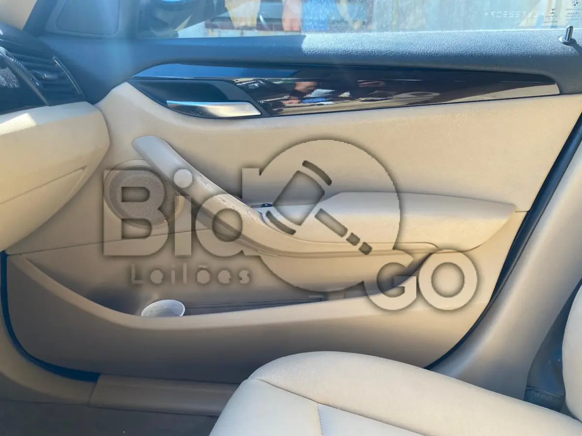 LOTE 001 - BMW X1 SDRIVE20I VL91  / Ano fabricação: 2014 / Ano modelo: 2014 / Cor: BRANCA