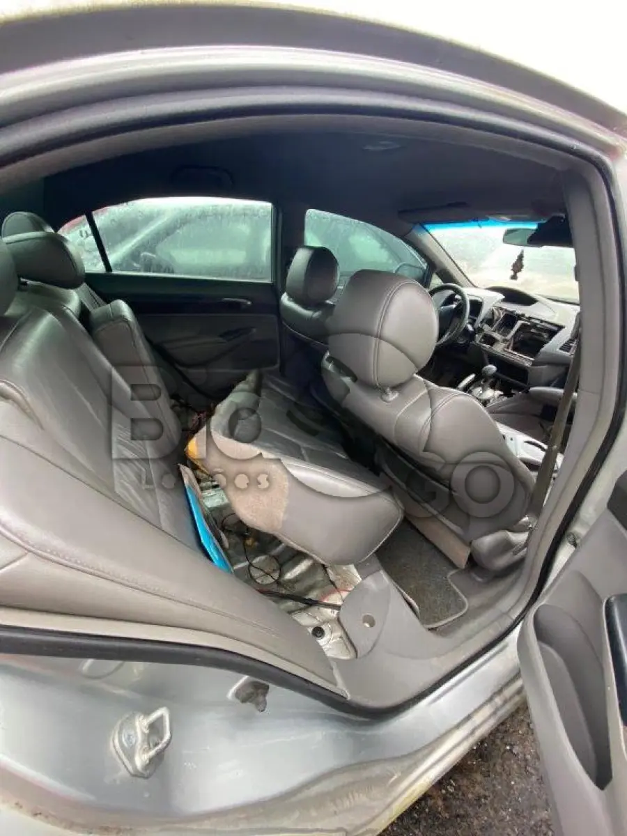 LOTE 008 - Espécie: PASSAGEIRO / Marca: HONDA / Modelo: CIVIC LXS FLEX / Placa: MJR1C34 / UF: SC / Município: Luiz Alves / Ano fabricação: 2008 / Ano modelo: 2008 / Cor: PRATA / Chassi: 93HFA66408Z224715 / Motor: R18A6-8224721 / RENAVAM:00968218326