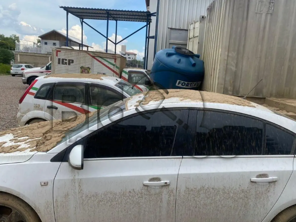 LOTE 019 - Espécie: PASSAGEIRO / Marca: CHEVROLET / Modelo: CRUZE LT NB / Placa: AUU9496 / UF: SC / Município: Blumenau / Ano fabricação: 2011 / Ano modelo: 2012 / Cor: BRANCA / Chassi: 9BGPB69M0CB209996 / Motor: N18XFF20RT6538 / RENAVAM: 00407910620