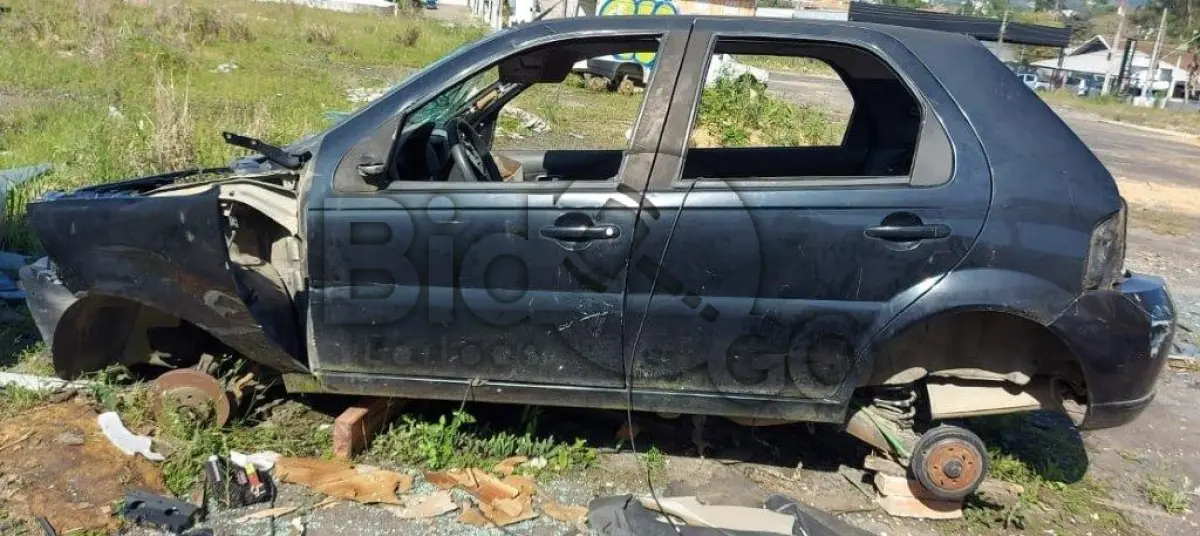 LOTE 031 - SUCATA AUTOMOTIVA