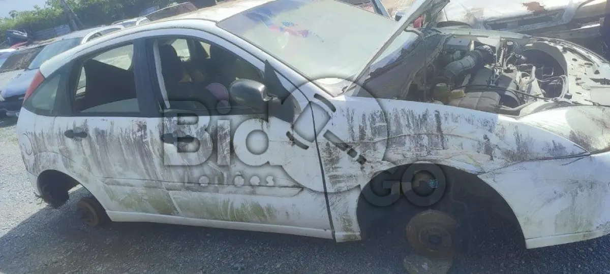 LOTE 033 - FORD FOCUS 1.8L HÁ