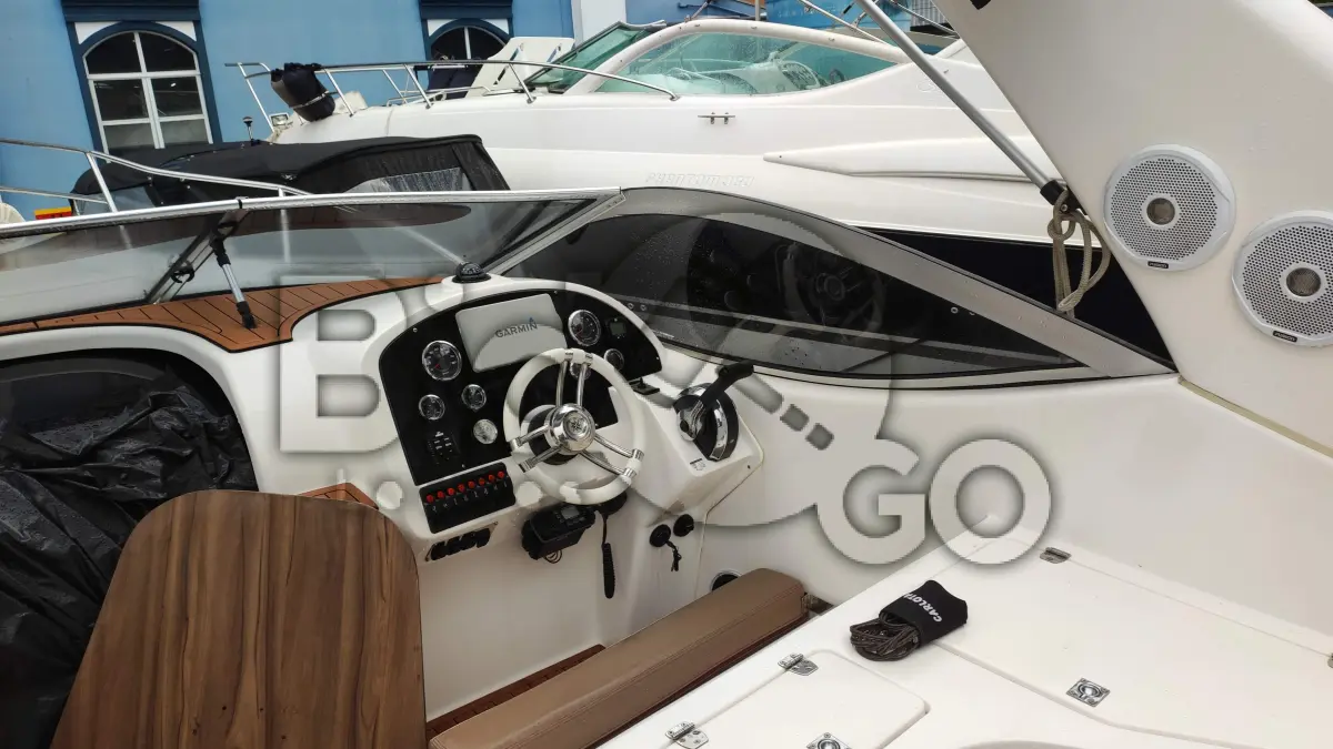 LOTE 002 - Lancha Freccia 300, Nome: Milk, Construtor: Freccia Boats, Ano: 2018, 