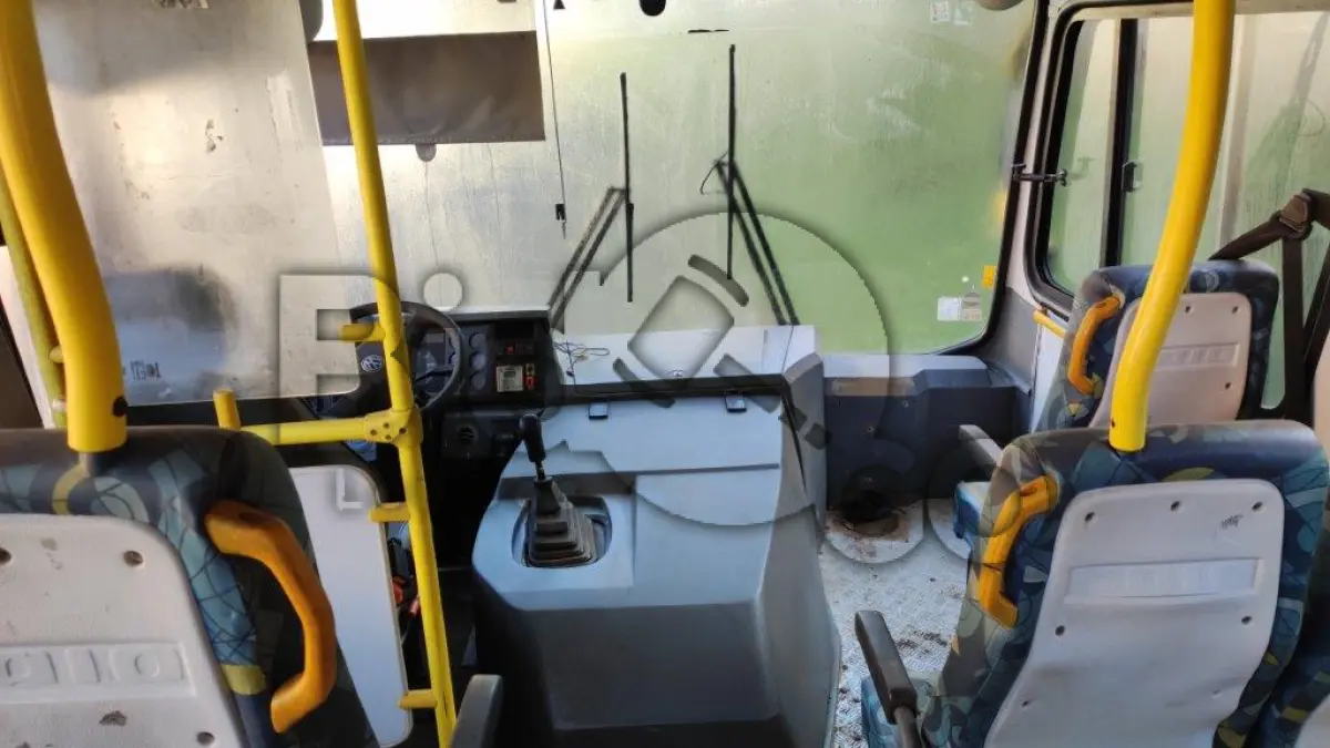 LOTE 019 - ÔNIBUS ESCOLAR VW 15.190/INDUSCAR FOZ VWOD, Fabricação/Modelo: 2008/2009