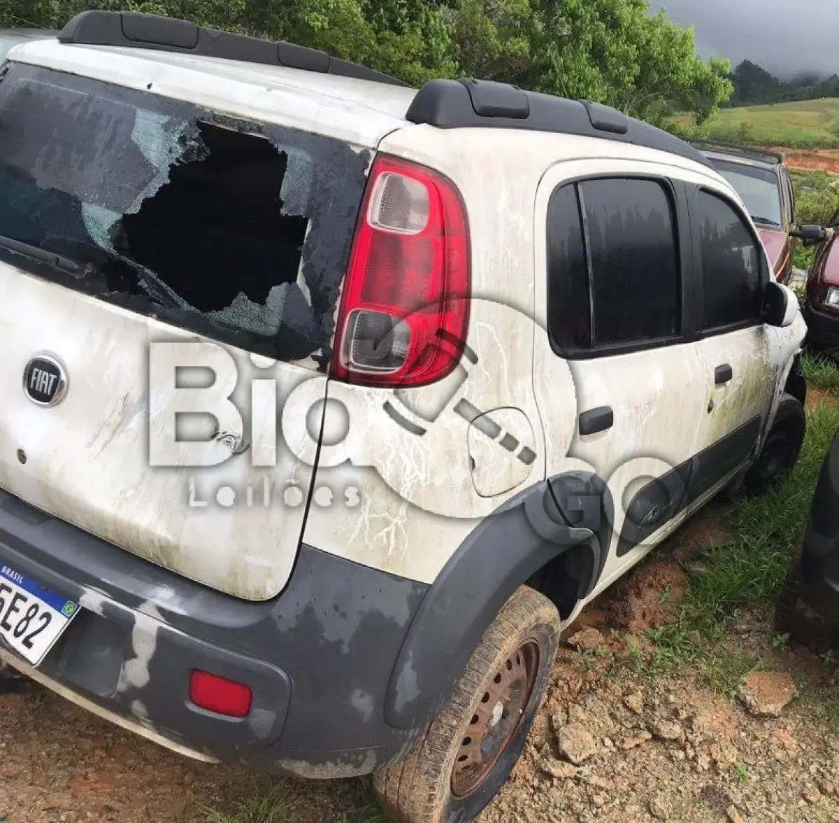 LOTE 018 - Espécie: PASSAGEIRO / Marca: FIAT / Modelo: UNO WAY 1.0 / Placa: MLD5E82 / UF: SC / Município: Jaraguá do Sul / Ano fabricação: 2013 / Ano modelo: 2013 / Cor: BRANCA / Chassi: 9BD195162E0468632 / Motor: 310A10111425424  / RENAVAM: 00530897520