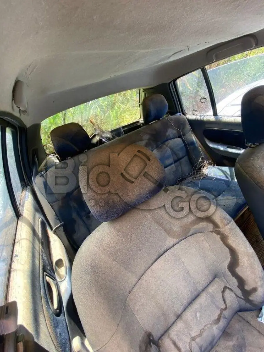 LOTE 010 - Espécie: PASSAGEIRO / Marca: RENAULT / Modelo: CLIO RN 1.0 / Placa: MIL0205 / UF: SC / Município: Pomerode / Ano fabricação: 2000 / Ano modelo: 2000 / Cor: PRATA / Chassi: 93YBB0Y15YJ143332 / Motor: D7DC760F007783 / RENAVAM:00736258728
