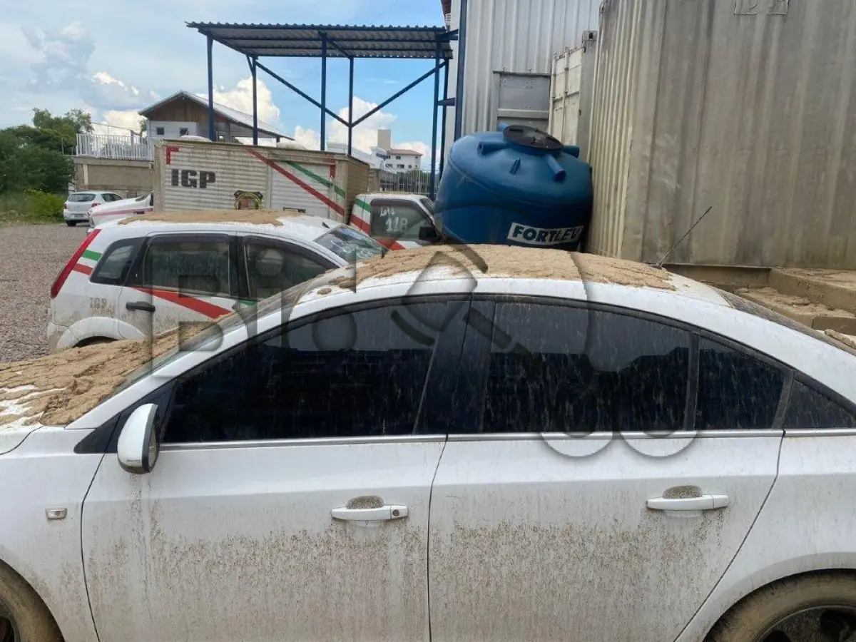 LOTE 019 - Espécie: PASSAGEIRO / Marca: CHEVROLET / Modelo: CRUZE LT NB / Placa: AUU9496 / UF: SC / Município: Blumenau / Ano fabricação: 2011 / Ano modelo: 2012 / Cor: BRANCA / Chassi: 9BGPB69M0CB209996 / Motor: N18XFF20RT6538 / RENAVAM: 00407910620