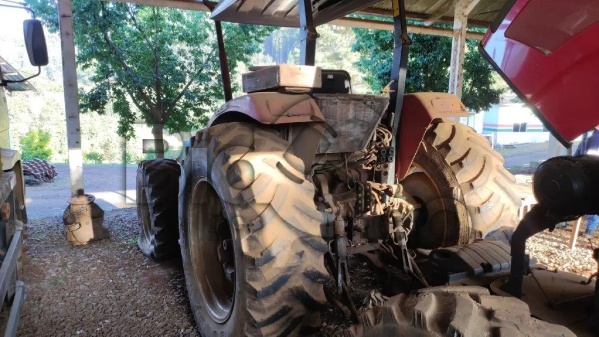 LOTE 011 - Trator Agrícola, Marca Agrale, Modelo: 5085.4