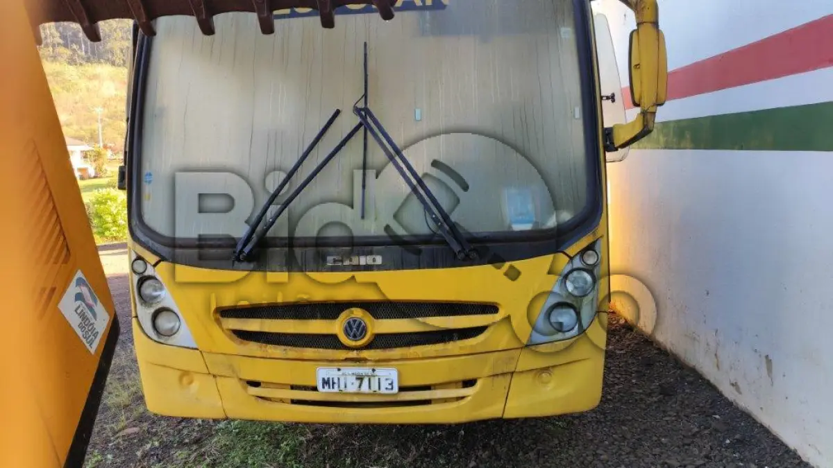 LOTE 018 - ÔNIBUS ESCOLAR VW 15.190/INDUSCAR FOZ 2500, Fabricação/Modelo: 2009/2009