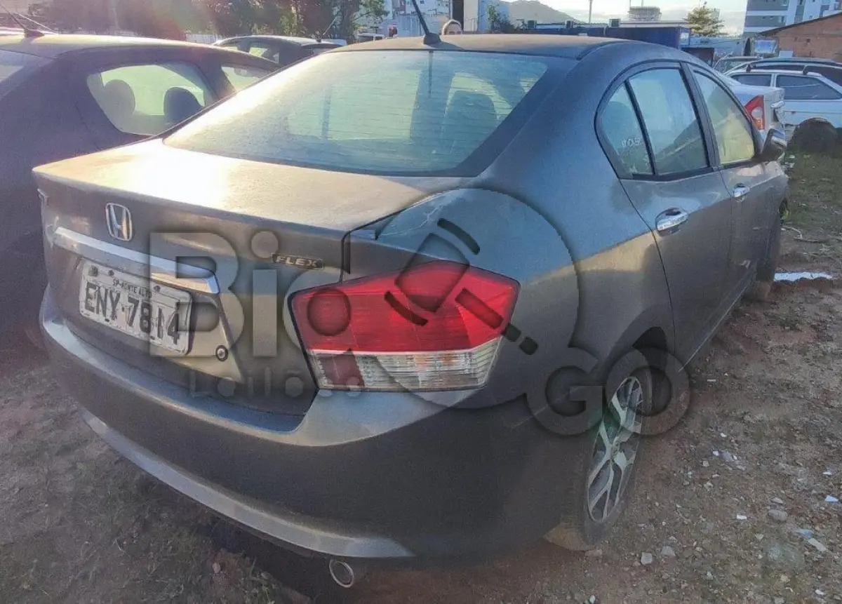 LOTE 021 - Espécie: PASSAGEIRO / Marca: HONDA / Modelo: CITY EX FLEX / Placa: ENY7814 / UF: MG / Município: Francisco Sá / Ano fabricação: 2010 / Ano modelo: 2010 / Cor: CINZA / Chassi: 93HGM2540AZ122133 / Motor: L15A8- 0122076 / RENAVAM:00208434330