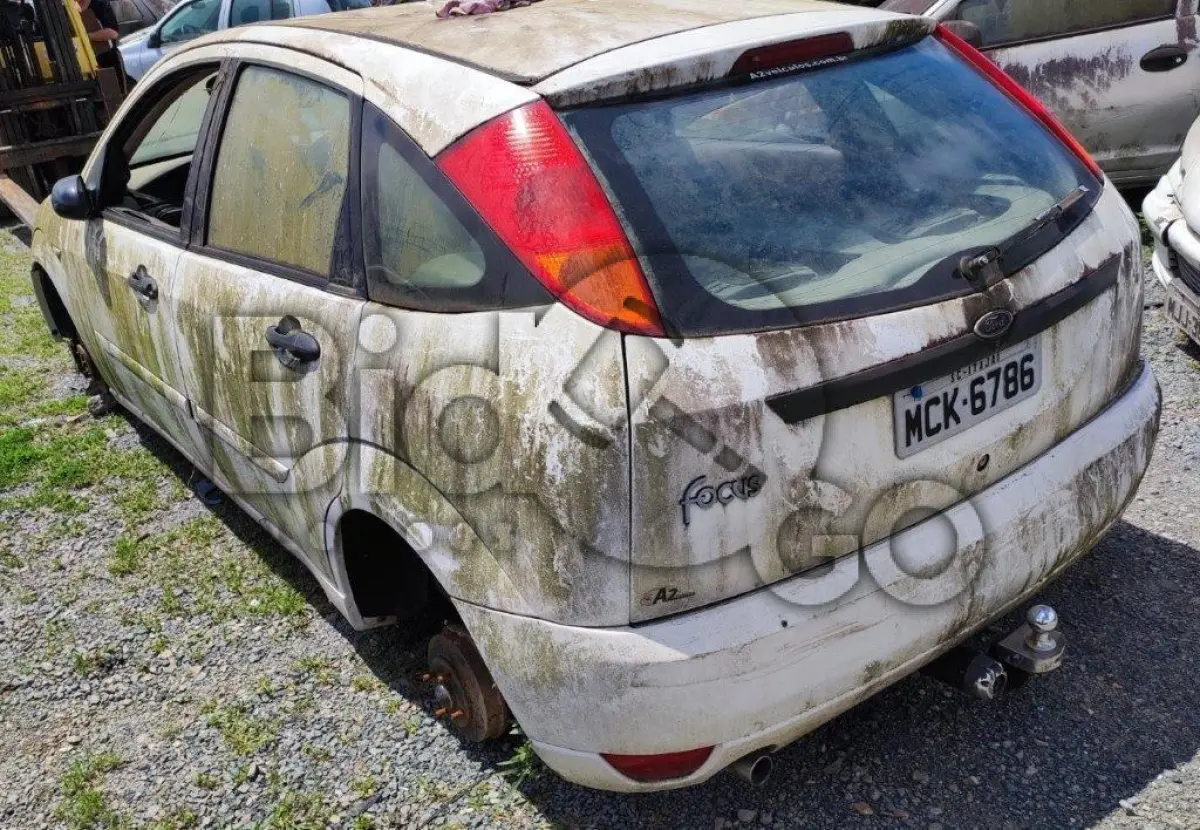 LOTE 022 - Espécie: PASSAGEIRO / Marca: I / Modelo: FORD FOCUS 1.8L HA / Placa: MCK6786 / UF: SC / Município: Itajaí / Ano fabricação: 2003 / Ano modelo: 2003 / Cor: BRANCA / Chassi: 8AFAZZFHA3J314611 / Motor: 3J314611 / RENAVAM: 00810360624
