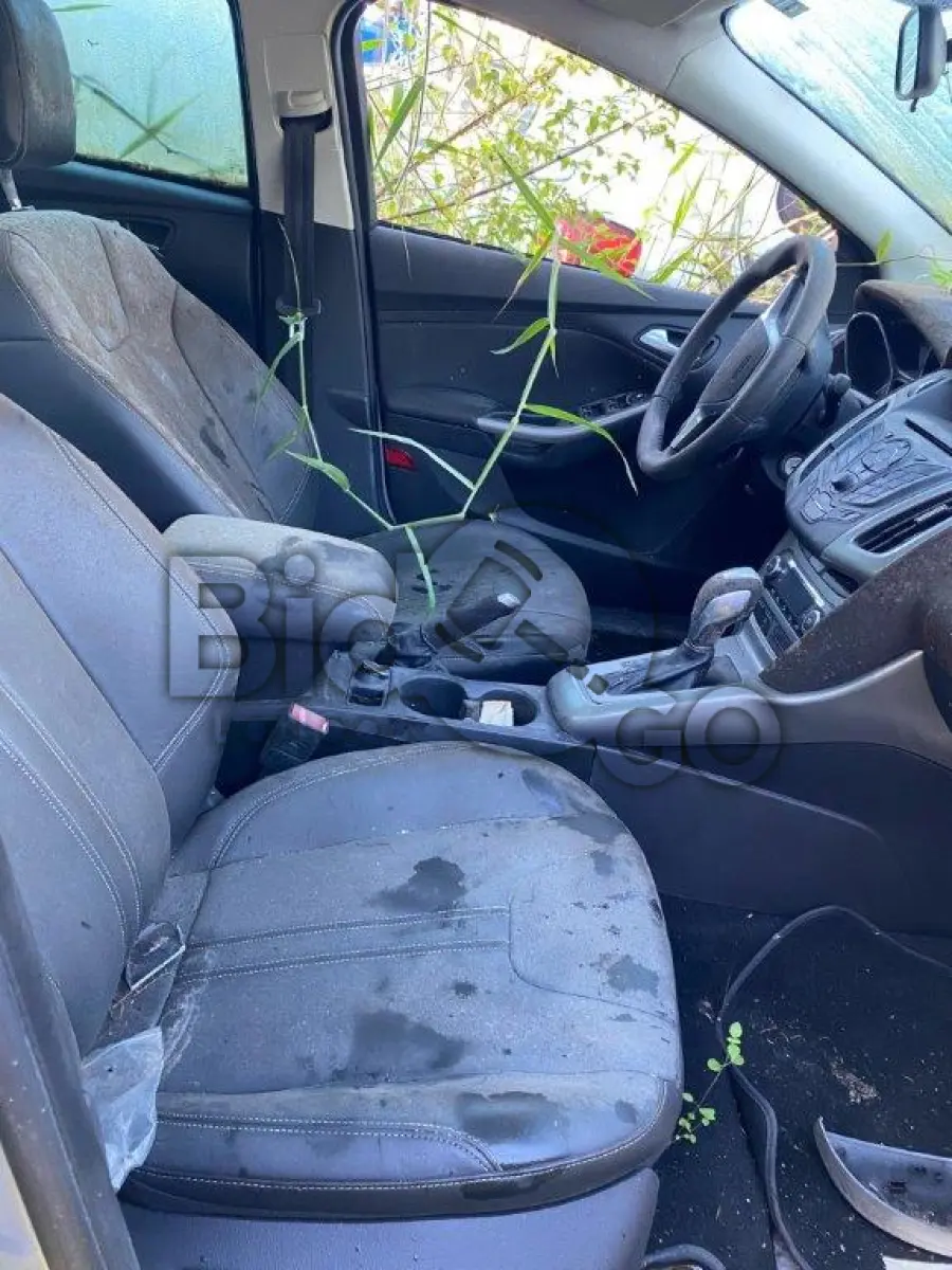 LOTE 053 - Espécie: PASSAGEIRO / Marca: I / Modelo: FORD FOCUS SE AT 2.0 S / Placa: PVC2023 / UF: SC / Município: Salto Veloso / Ano fabricação: 2014 / Ano modelo: 2014 / Cor: PRATA / Chassi: 8AFSZZFFCFJ269738 / Motor: U4DAFJ269738 / RENAVAM: 01028859993