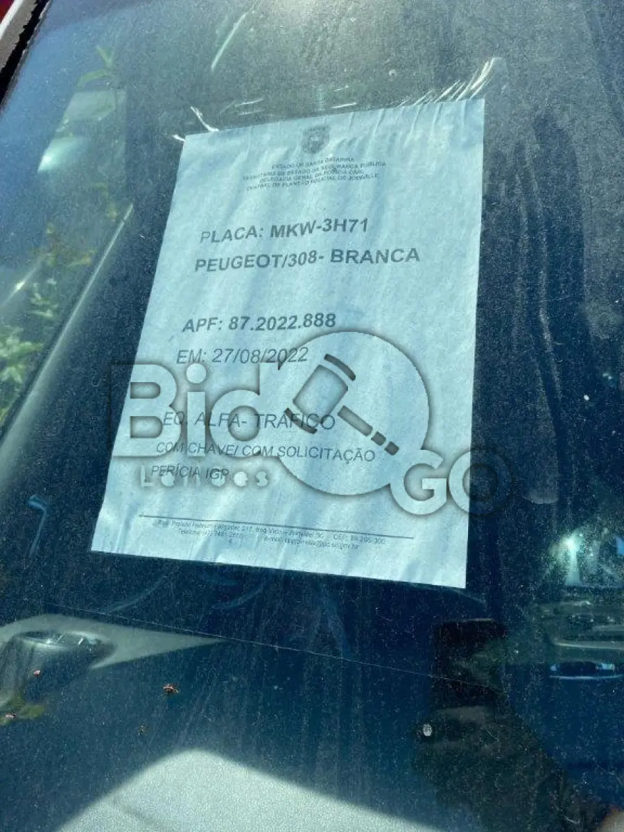 LOTE 016 - Espécie: PASSAGEIRO / Marca: I / Modelo: PEUGEOT 308 ALLURE / Placa: MKW3H71 / UF: SC / Município: Joinville / Ano fabricação: 2012 / Ano modelo: 2013 / Cor: BRANCA / Chassi: 8AD4CRFJWDG050090 / Motor: 10XN130138824 / RENAVAM: 00506981827