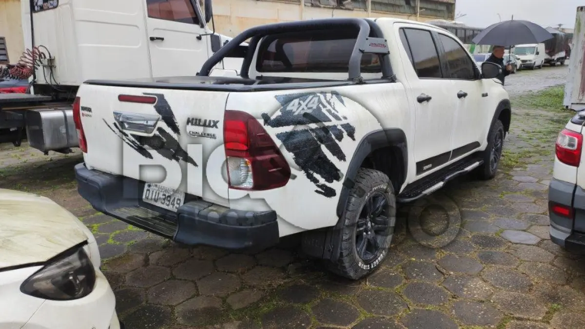 LOTE 004 -  TOYOTA HILUX CDCLEA4JD  / Ano fabricação: 2017 / Ano modelo: 2017 / Cor: BRANCA 