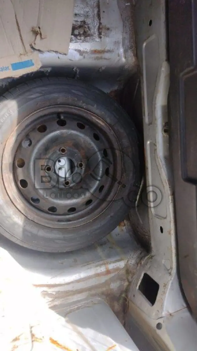 LOTE 038 - Espécie: PASSAGEIRO / Marca: FORD / Modelo: FIESTA 1.6 FLEX / Placa: MFV3233 / UF: SC / Município: Tijucas / Ano fabricação: 2009 / Ano modelo: 2009 / Cor: PRATA / Chassi: 9BFZF55P598378442 / Motor: QF9A98378442 / RENAVAM: 00123319650