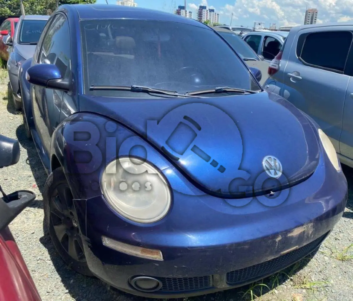 LOTE 037 - Espécie: PASSAGEIRO / Marca: I / Modelo: VW BEETLE / Placa: EJE8973 / UF: SC / Município: Itajaí / Ano fabricação: 2009 / Ano modelo: 2009 / Cor: AZUL / Chassi: 3VWSJ21C49M516184 / Motor: CBP122583 / RENAVAM: 00150725477