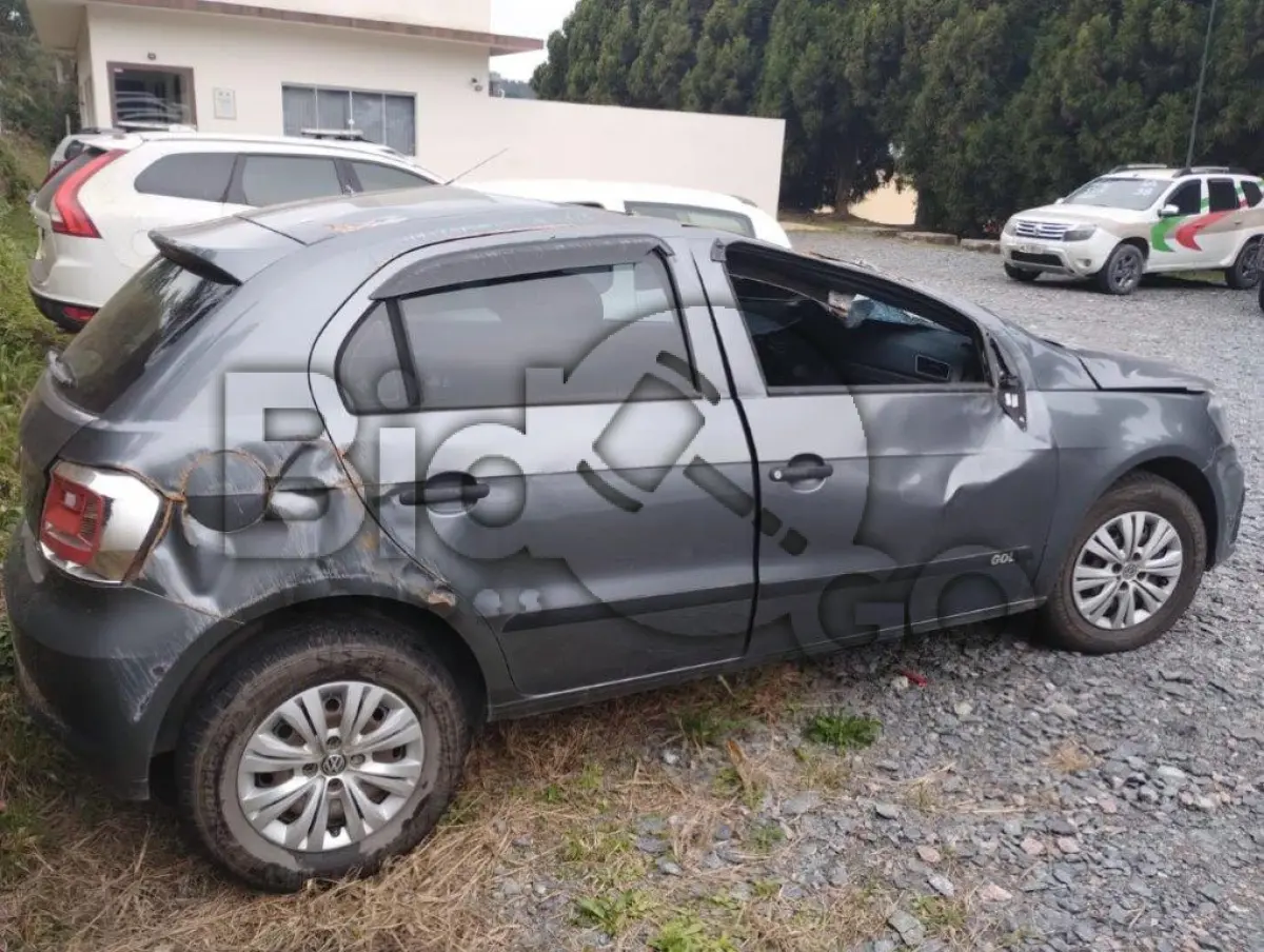 LOTE 048 - SUCATA - Espécie: PASSAGEIRO / Marca: VW / Modelo: NOVO GOL TL MBV / Placa: QOH7233 / UF: SC / Município: São Bento do Sul / Ano fabricação: 2018 / Ano modelo: 2018 / Cor: CINZA / Chassi: 9BWAB45U5JT154632 / Motor: CCRAE1433 / RENAVAM: 01152282368