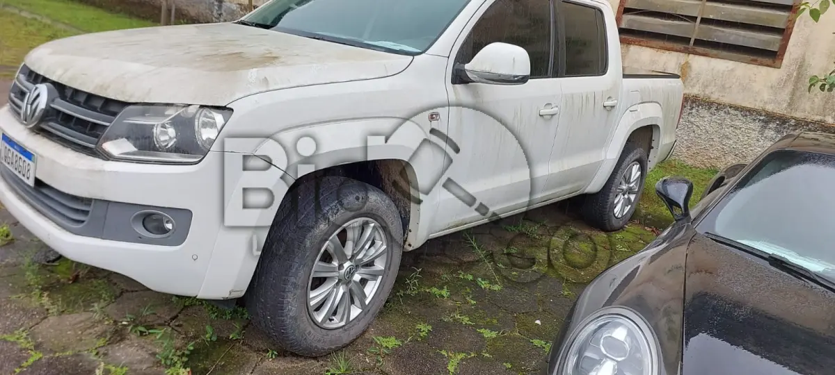 LOTE 008 - VW AMAROK CD 4X4 HIGH / Placa: QGA8G08 / Ano fabricação: 2014 / Ano
modelo: 2014 / Cor: BRANCA 