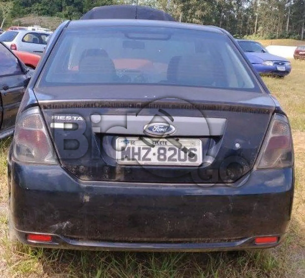 LOTE 046 - Espécie: PASSAGEIRO / Marca: FORD / Modelo: FIESTA SEDAN FLEX / Placa: MHZ8206 / UF: SC / Município: Salete / Ano fabricação: 2010 / Ano modelo: 2011 / Cor: PRETA / Chassi: 9BFZF54AXB8061386 / Motor: SM9AB8061386 / RENAVAM: 00219294593