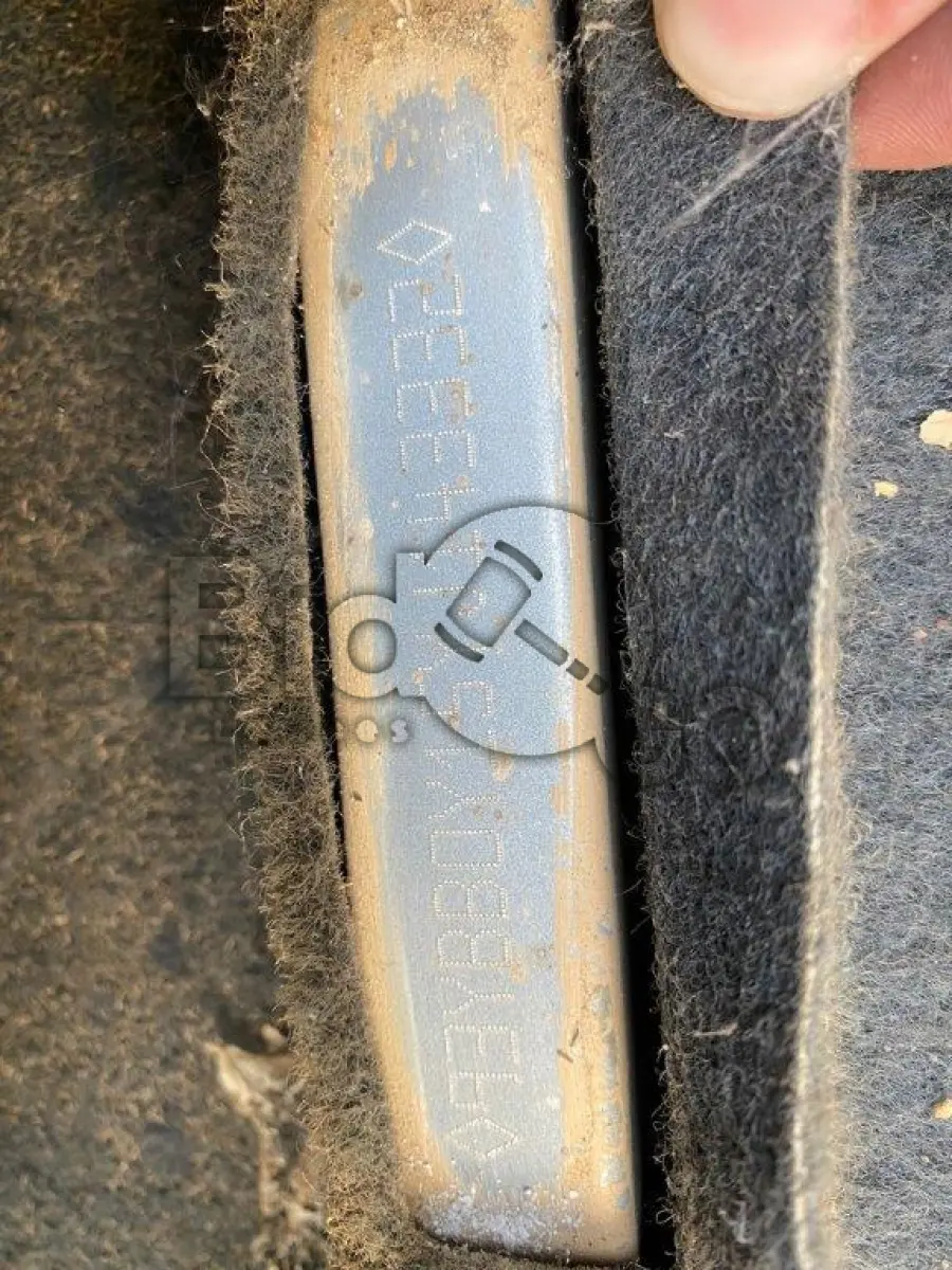 LOTE 023 - Espécie: PASSAGEIRO / Marca: RENAULT / Modelo: CLIO RN 1.0 / Placa: MIL0205 / UF: SC / Município: Pomerode / Ano fabricação: 2000 / Ano modelo: 2000 / Cor: PRATA / Chassi: 93YBB0Y15YJ143332 / Motor: D7DC760F007783 / RENAVAM:00736258728
