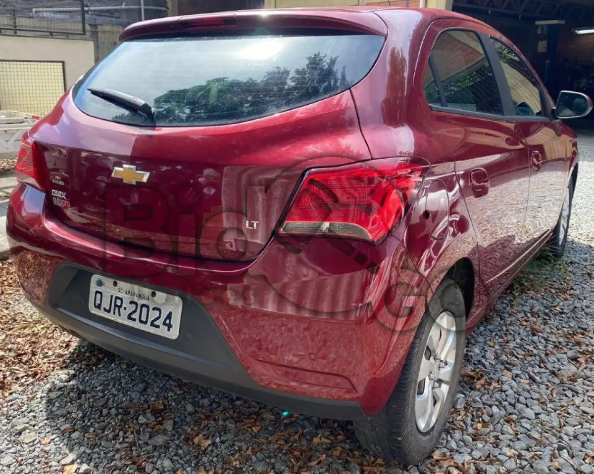 LOTE 025 - Espécie: PASSAGEIRO / Marca: CHEVROLET / Modelo: ONIX 1.0MT LT / Placa: QJR2024 / UF: SC / Município: Araranguá / Ano fabricação: 2019 / Ano modelo: 2019 / Cor: VERMELHA / Chassi: 9BGKS48U0KG366677 / Motor: JTSSH2513 / RENAVAM: 01193023219