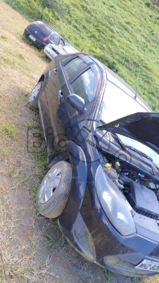 LOTE 046 - Espécie: PASSAGEIRO / Marca: FORD / Modelo: FIESTA SEDAN FLEX / Placa: MHZ8206 / UF: SC / Município: Salete / Ano fabricação: 2010 / Ano modelo: 2011 / Cor: PRETA / Chassi: 9BFZF54AXB8061386 / Motor: SM9AB8061386 / RENAVAM: 00219294593
