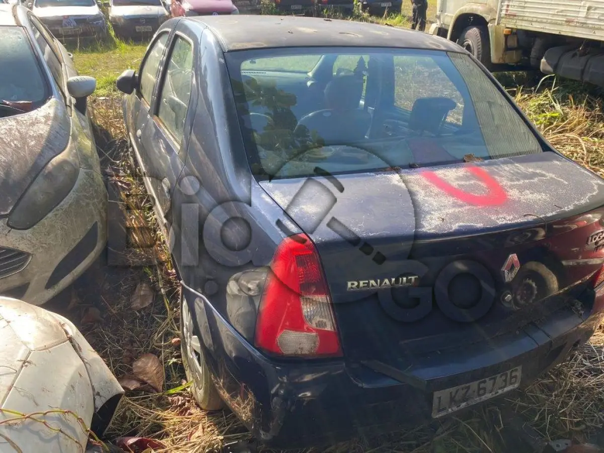 LOTE 010 - Espécie: PASSAGEIRO / Marca: RENAULT / Modelo: LOGAN EXP 1016V / Placa: LKZ6736 / UF: SC / Município: Joinville / Ano fabricação: 2009 / Ano modelo: 2010 / Cor: AZUL / Chassi: 93YLSR7GHAJ320671 / Motor:D4DH760Q066481 RENAVAM: 00169654192