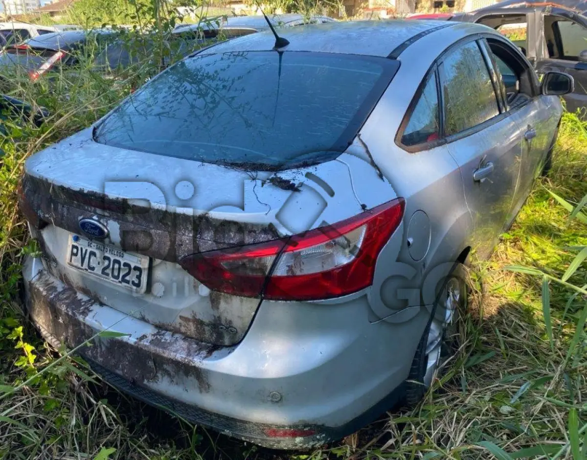 LOTE 053 - Espécie: PASSAGEIRO / Marca: I / Modelo: FORD FOCUS SE AT 2.0 S / Placa: PVC2023 / UF: SC / Município: Salto Veloso / Ano fabricação: 2014 / Ano modelo: 2014 / Cor: PRATA / Chassi: 8AFSZZFFCFJ269738 / Motor: U4DAFJ269738 / RENAVAM: 01028859993