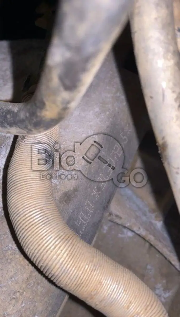 LOTE 013 - Espécie: PASSAGEIRO / Marca: I / Modelo: M.BENZ C 180 K / Placa: MIK9922 / UF: SC / Município: Indaial / Ano fabricação: 2010 / Ano modelo: 2010 / Cor: PRETA / Chassi: WDDGF4FW4AF467409 / Motor: 27191031307245 RENAVAM: 00206528531
