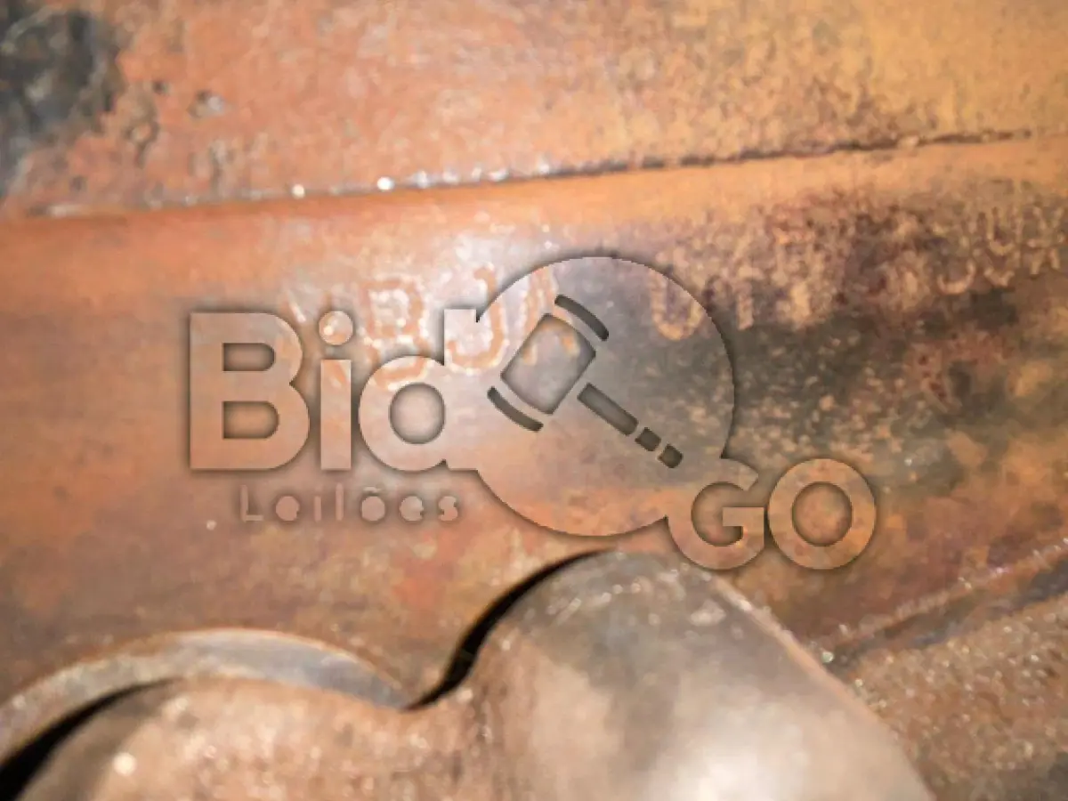 LOTE 006 - Espécie: PASSAGEIRO / Marca: VW / Modelo: FOX 1.6 / Placa: EMY4G46 / UF: PR / Município: Curitiba / Ano fabricação: 2004 / Ano modelo: 2004 / Cor: VERMELHA / Chassi: 9BWKB05Z454030196 / Motor: BJA015139 / RENAVAM: 00836874927