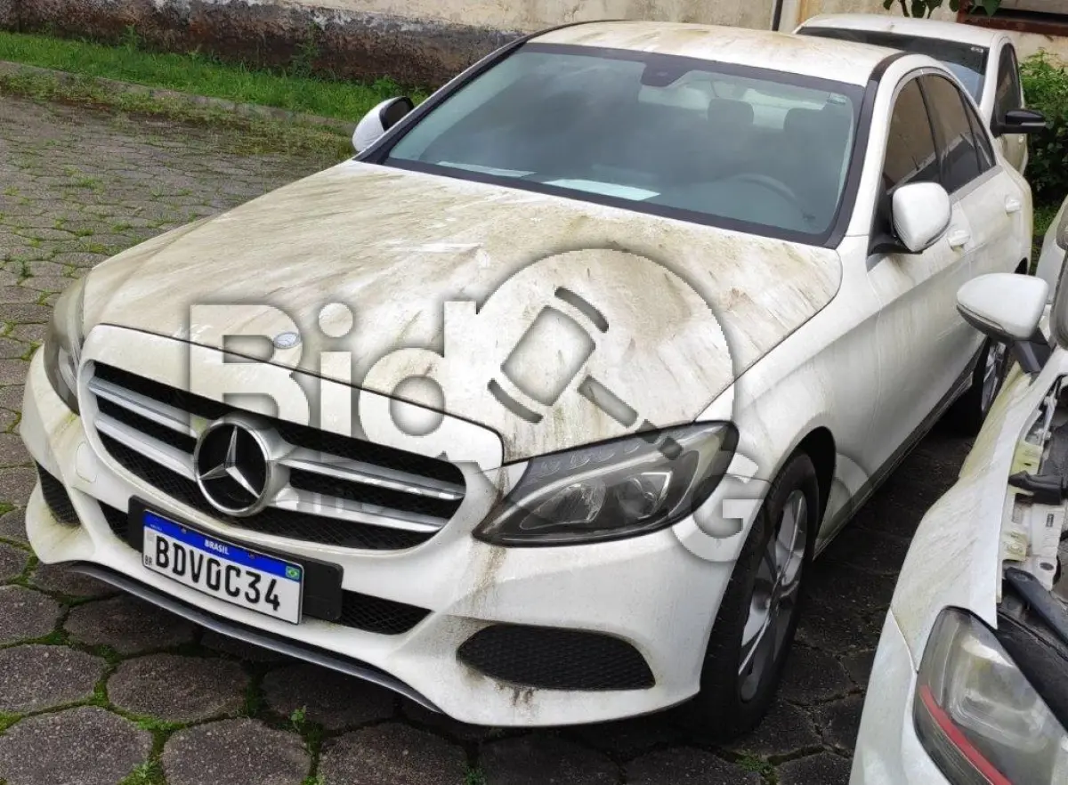 LOTE 007 - 
M.BENZ / Modelo: C180FF / Ano fabricação: 2016 / Ano
modelo: 2016 / Cor: BRANCA 